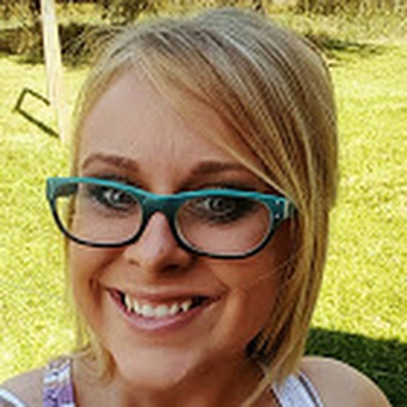 Meet your Posher, Calia - Picture 1 of 1